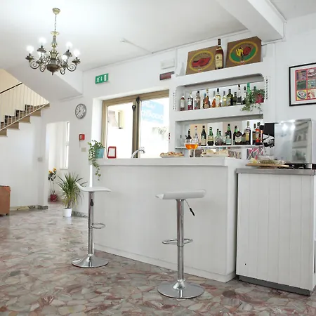 Lagomaggio Hotel *