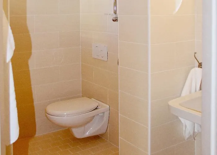 拉格马奇奥酒店 酒店 *